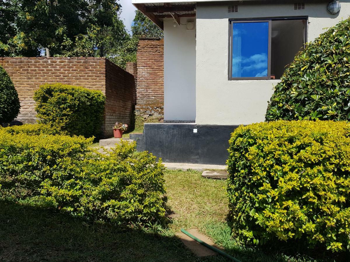 Chinyonga Guesthouse Limbe Buitenkant foto